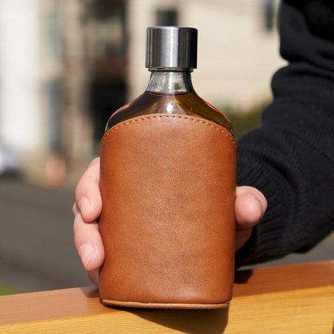 Viski - Admiral™ Vintage-Style Parker Leather-Wrapped Glass Flask