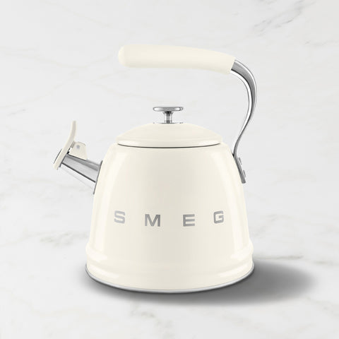 Smeg Retro Style Whistling Kettle