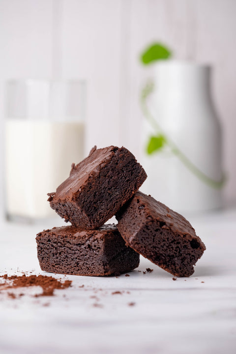 Kids: Chewy Chocolate Brownies and Snickerdoodle Cookies (8+)