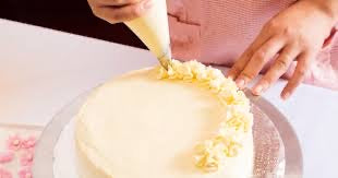 Cake Decorating 1 : Piping with Buttercream